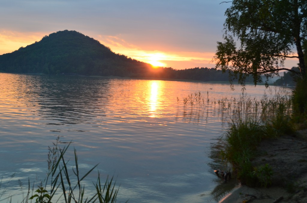 Report z Mácháče, aneb není nejvyšší čas vzít náš osud do NAŠICH VLASTNÍCH&nbsp;rukou?