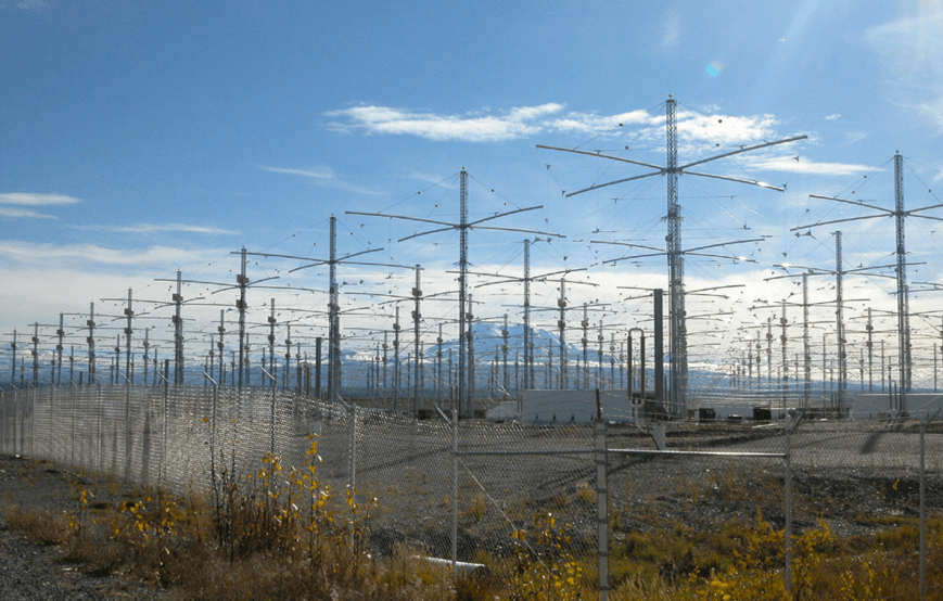 Americká armáda dnes skutečně vlastní pokročilou technologii, která může způsobovat tajfuny, zemětřesení, ale i záplavy a nebo&nbsp;sucha